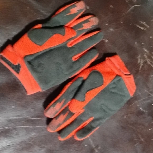 Fox Racing Red Gloves - Picture 3 of 3